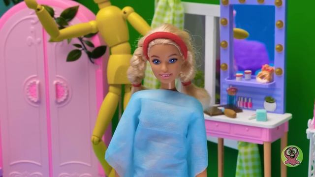 INCROYABLE Relooking d'une Poupée Barbie à Couper le Souffle ! ? смотреть онлайн