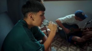Yami Safdie, Milo J - El Bolero (acústico)