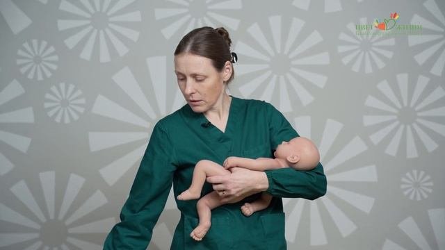 Несовершенный остеогенез. Как правильно брать ребёнка в руки при купании.
