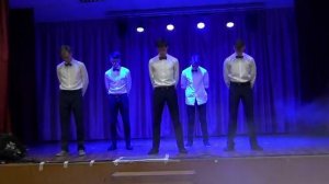 Танец мальчиков 11 класс Бенефис Фламинго