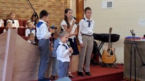 Чик чирик поет воробушка