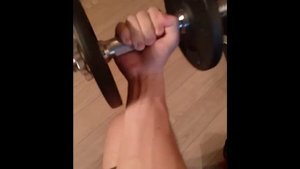 Как правильно тренировать кисти рук в домашних условиях