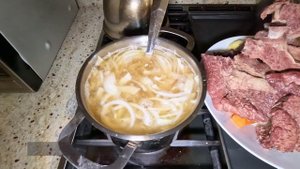 Секрет Вкуса Казахского Бешбармака из Говядины: Без Конины, Но с Интригой!
