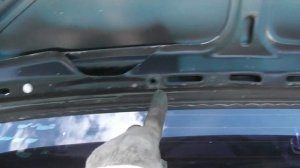 как снять крышку багажника Mercedes-Benz W124