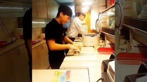 Вот это скорость Суши Wok