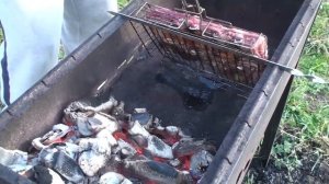 Рёбра говядины на углях в аргентинском стиле, мясо нежное, сочное! Теперь запекаю только так!