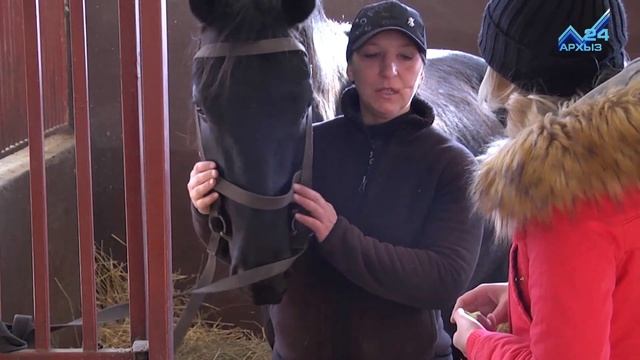 В седле, да по ущелью: как провести выходной в конном походе смотреть онлайн