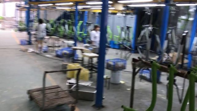 Типичная китайская велоcипедная фабрика с директором ВелоСтрана.ру