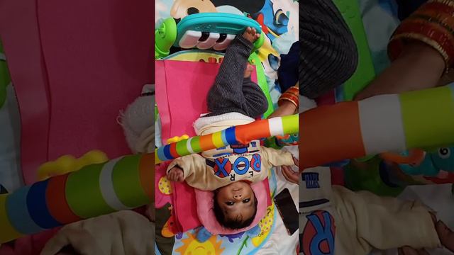 3 months old baby boy activity Baby Gym piano play mat смотреть онлайн