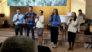 «Славьте Бога, славьте в песнопеньях»