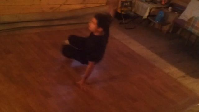 Тренировка на даче ) B Boy Andy & B Boy Alsie Project 7.1 Проект 7.1 брейкданс смотреть онлайн