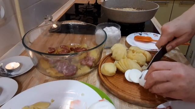 ??Картошка Запечённая с Краковской колбасой в сметане?Венгерское блюдо РОКОТ КРУМПЛИ?Ароматно Вкусн