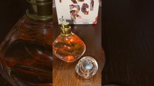 Аромат Izia Sisley