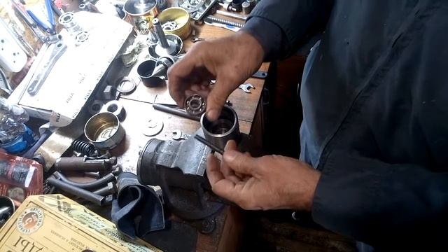 Как извлечь подшипник из глухого отверстия без съёмника. смотреть онлайн