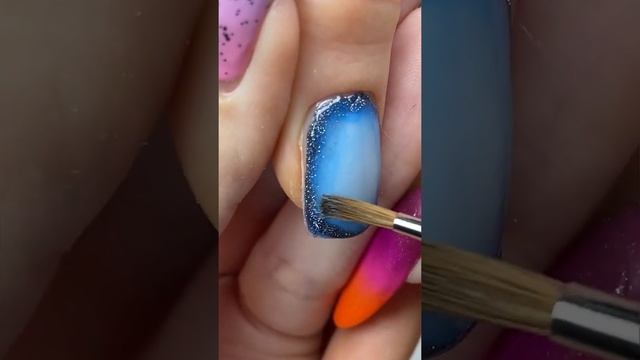 КРУГОВОЙ ГРАДИЕНТ / СВЕТООТРАЖАЮЩИЕ ГЕЛЬ-ЛАКИ #shorts #nailart #светоотражающийгельлак смотреть онлайн