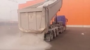 Песок из отсева для производства дорожной плитки.