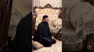 Ахмадов Турпал имам с. Новые-Атаги. Красиво читает суру из священного Корана.