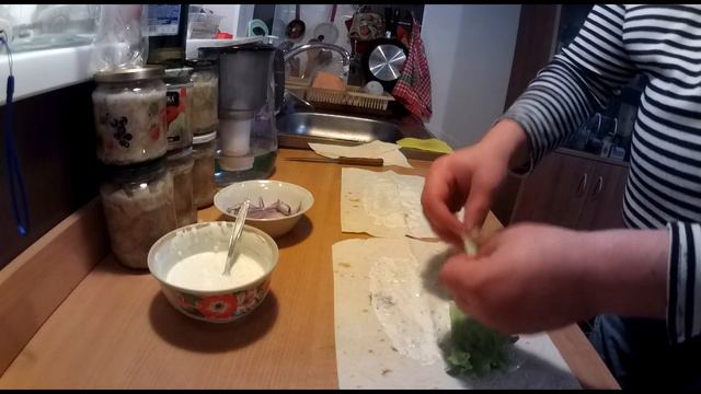 Шаурма со свежими и солеными овощами | Что вкуснее?
