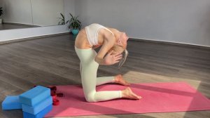 Extreme Contortionist Yoga. Triplefold. Backbending