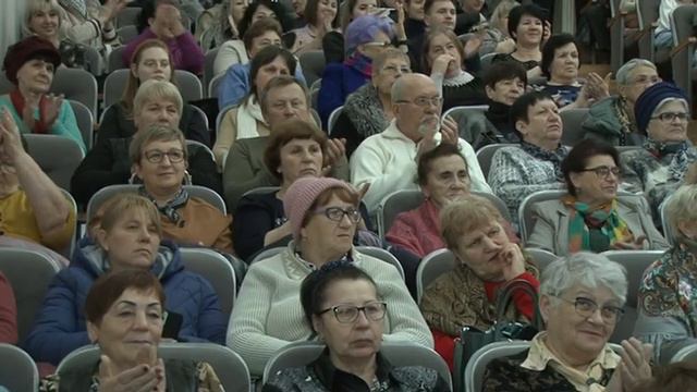 В Армавире на итоговом Дне общественности наградили самых активных горожан смотреть онлайн