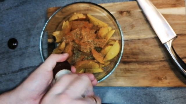 Картошка по Деревенски. Проще некуда. Готовим дома. По вкусу #повкусу #картошкаподеревенски #легко