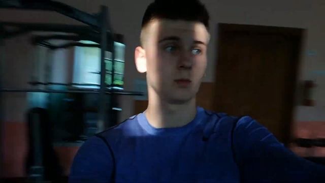 Разваливаем брусья c дополнительным весом. (эпизод 5) смотреть онлайн