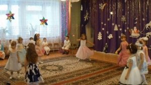 Новогодний утренник 2015. Танец Бусинок