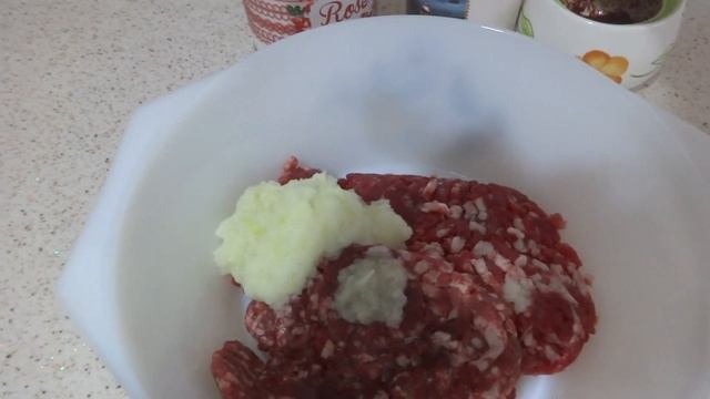 Карантин продолжается...Купили продукты... Готовим вкусные и сочные котлеты для гамбургера... смотреть онлайн