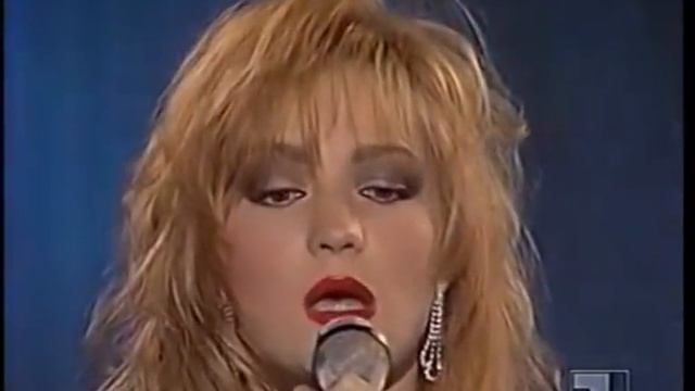 Таня Буланова - Ты молчишь (минус) смотреть онлайн