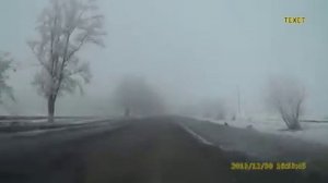 В декабре, в декабре  Все деревья в серебре.