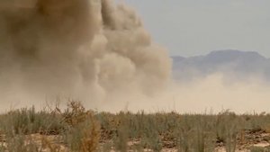 А 10" Бородавочник" уничтожает бронетехнику