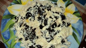 Салат Березовая роща с черносливом