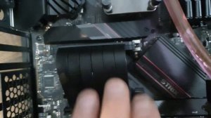 Вертикальная установка видеокарты. Монтаж крепления с райзером pci-e 3.0 от phanteks