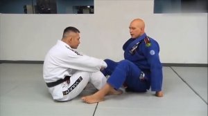 Простой способ сделать беримболо в BJJ