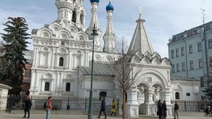 Уникальный и один из самых красивых храмов Москвы находится в двух шагах от Пушкинской площади.