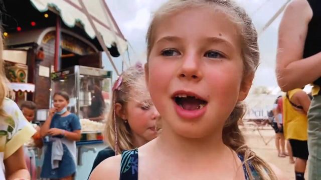 К нам приехал Цирк Rosa RALUY! Аленька в первый раз была в цирке! смотреть онлайн