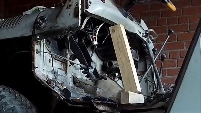 Капитальный ремонт УАЗ 31512. Часть 31. Резка, зачистка кузовных элементов. смотреть онлайн