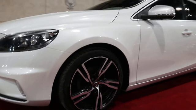 VOLVO V40 PANORAMA - SALON SAMOCHODOWY MOTO EAGLES смотреть онлайн