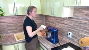 МЕРЕНГОВЫЙ РУЛЕТ (Рецепт с крем чизом и вишней) Божественный десерт