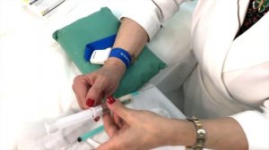 Как сделать самому себе внутривенный укол?