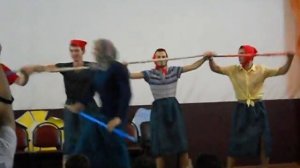 Танец вожатых в лагере "Бабки". Парни зажигают!