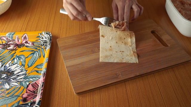 Такую вкуснятину можно готовить каждый день. Трубочки из лаваша с курицей. Вкуснота за 10 минут.