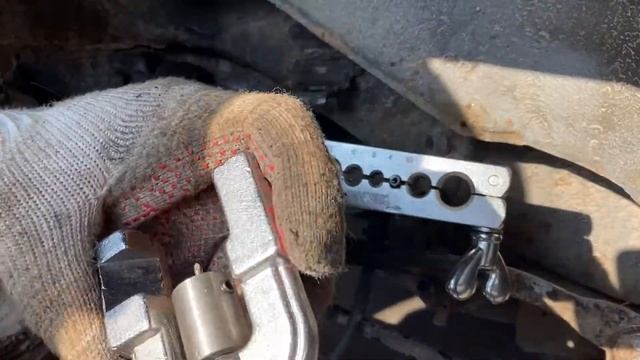 Honda Legend II KA7 ремонт тормозной трубки смотреть онлайн