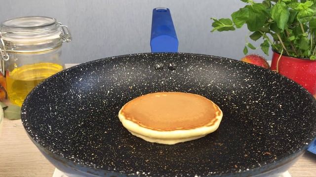 Очень ВКУСНЫЕ и ПЫШНЫЕ Американские ПАНКЕЙКИ - Рецепт без Соды | Неделя национальных завтраков #4 смотреть онлайн