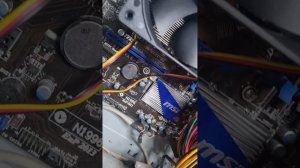 тюнинг кулера. для процессора. устанавливаем обычный корпусной. кулер вентилятор.на процессор.
