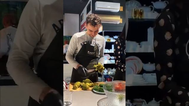 Мастер класс в салоне "Умная Кухня "