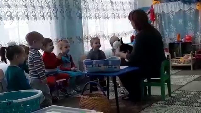Видео открытого занятия в первой младшей группы по развитию речи Поможем кошечке смотреть онлайн