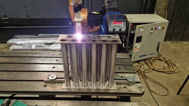 Роботизированная сварка трубных решеток из нержавеющий стали смотреть онлайн