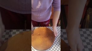 Попробуйте этот рецепт медового торта.Ən mükəmməl ballı tortun resepti.