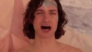 GOTYE & KIMBRA - SOMEBODY THAT I USED TO KNOW ( OFFICIAL VIDEO )